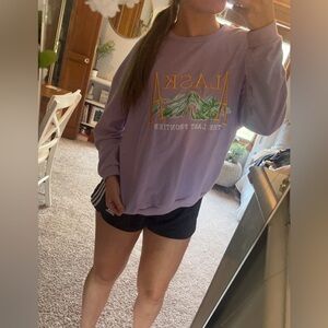 Purple Graphic Crewneck “Alaska” - SHEIN